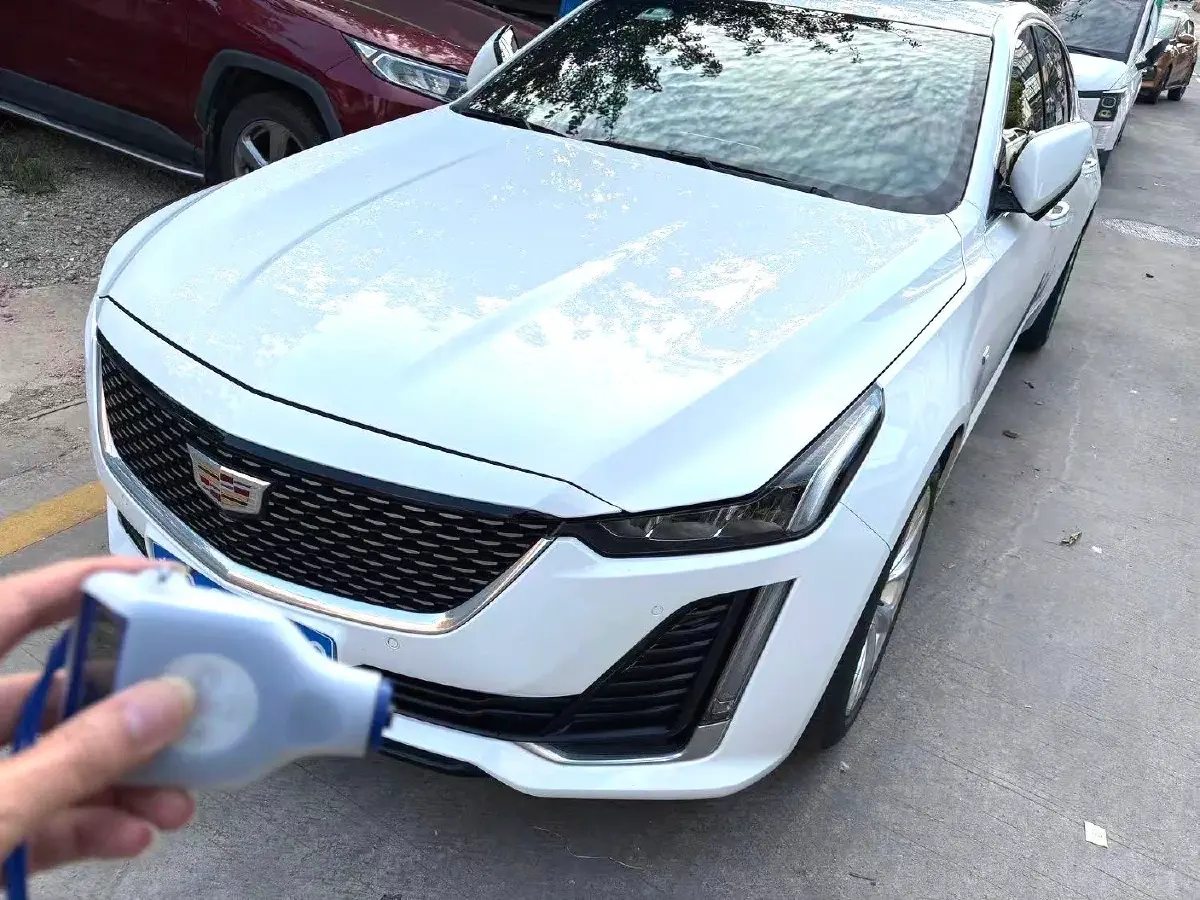 2022 Cadillac CT5 2.0T 237HP L4 10AT