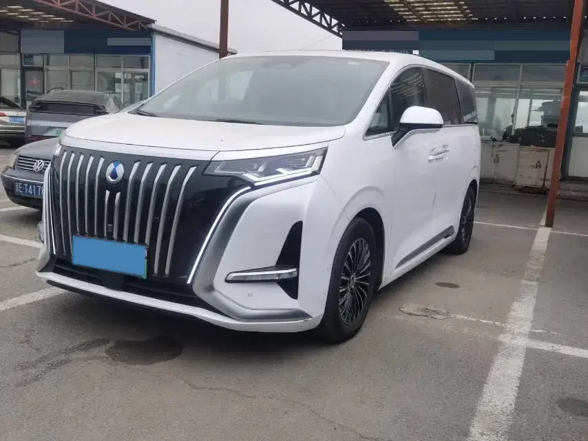 2022 HongQi HS7 3.0T 337HP V6 8AT