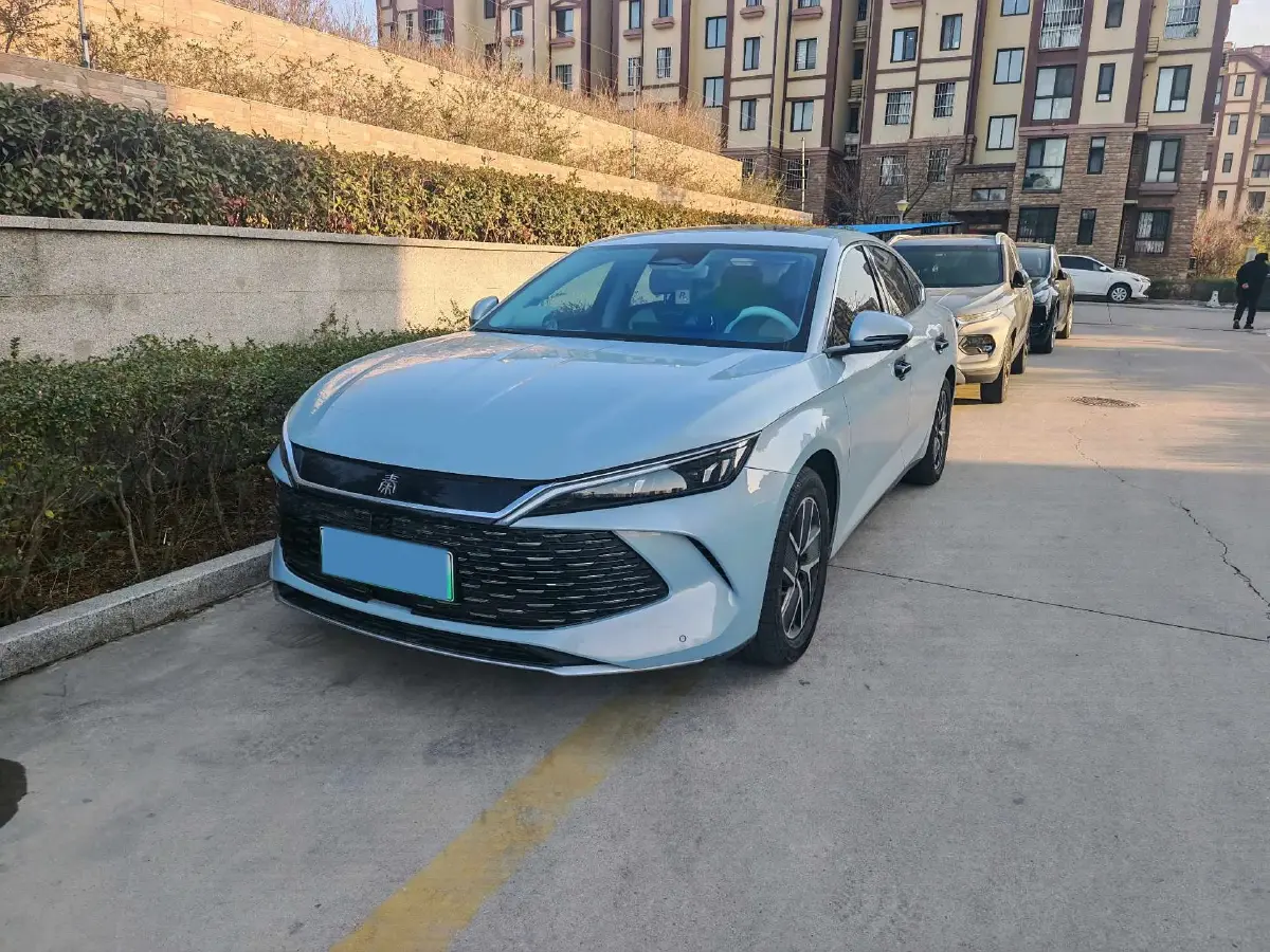 2024 BYD QinL 1.5L 101HP L4 E-CVT PHEV 15.87KWH