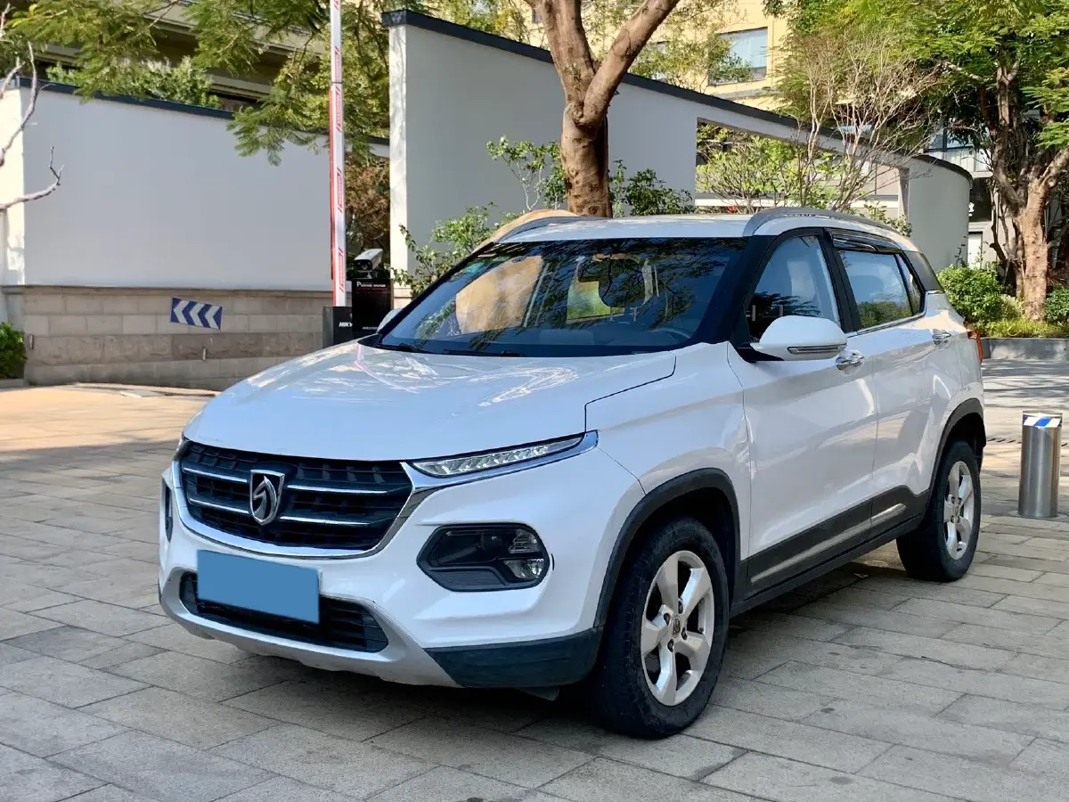 2017 BaoJun 310W 1.5L 105HP L4 6MT