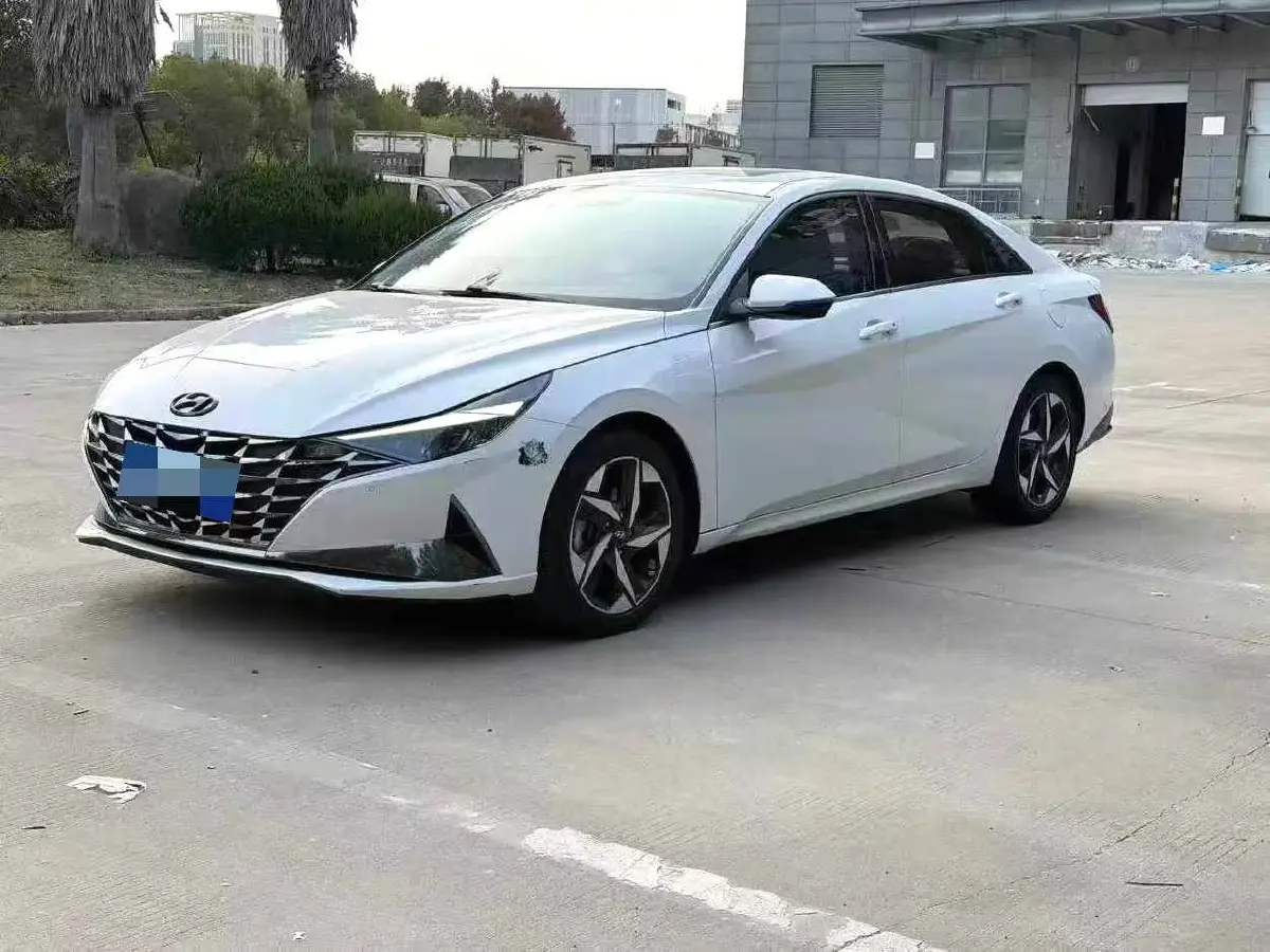 2021 Hyundai Elantra 1.5L 115HP L4 CVT