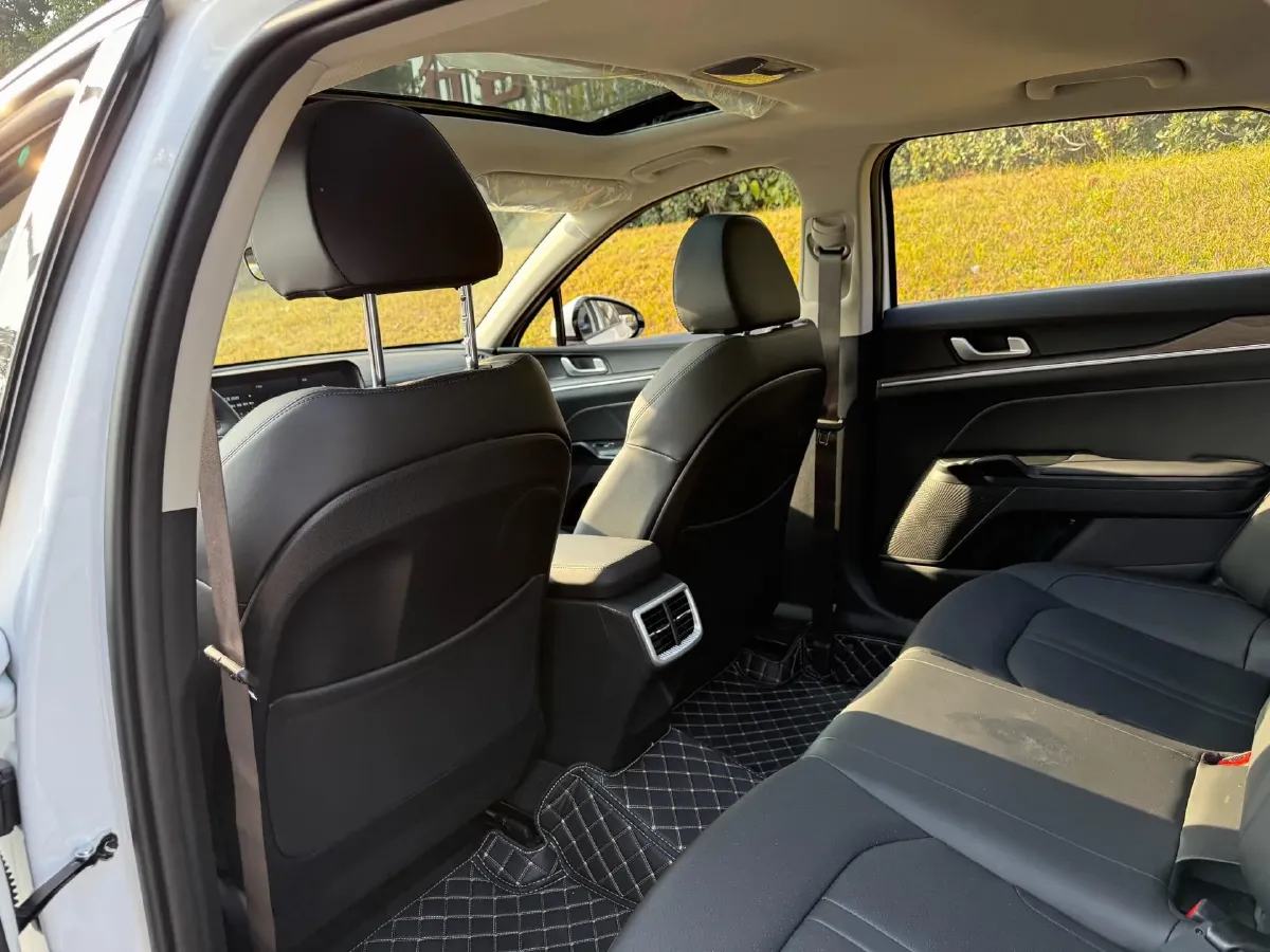 2025 Kia K5 1.5T 170HP L4 7DCT,autocango,china used car exporter,china ev exporter,chinese used car exporter,chinese used ev exporter