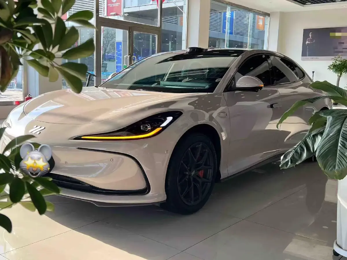 2024 IM L6 BEV 83KWH