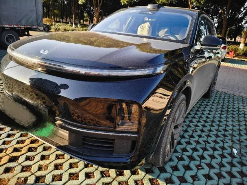 2024 Toyota Granvia 2.5L 189HP L4 E-CVT Hybrid