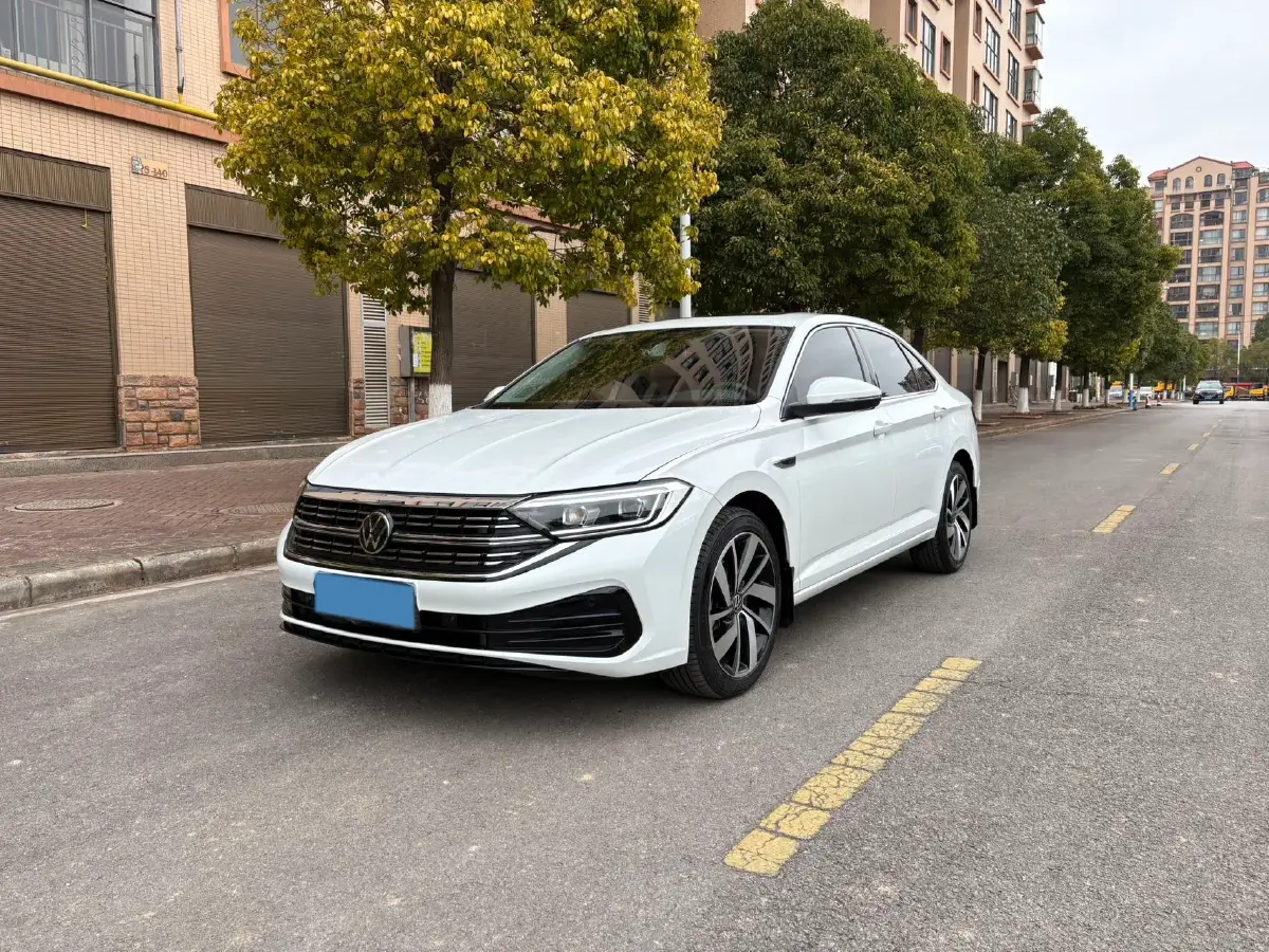 2024 Volkswagen Sagitar 1.5T 160HP L4 7DCT