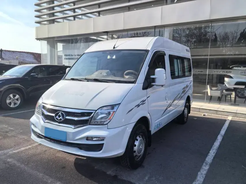 2018 MAXUS XinTu V80 2.5T 136HP L4 6MT