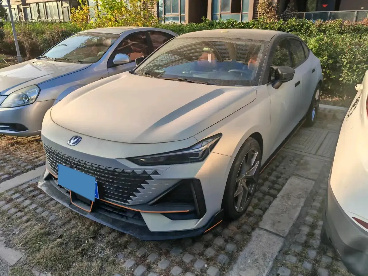 2022 ChangAn UNI-V 1.5T 188HP L4 7DCT