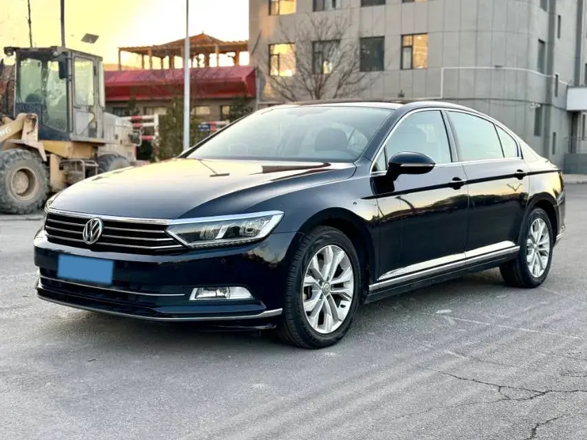 2018 Volkswagen Magotan 2.0T 220HP L4 7DCT