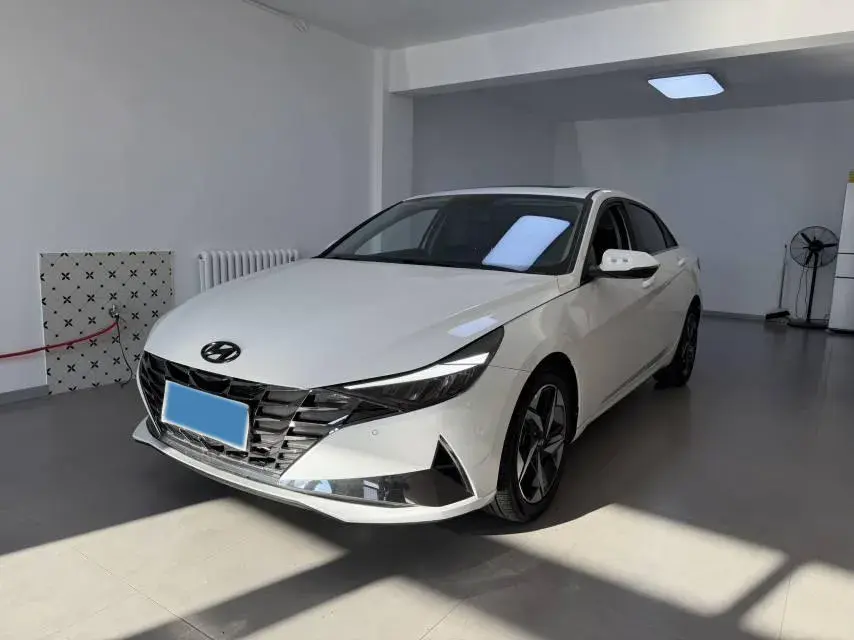 2023 Hyundai Elantra 1.5L 115HP L4 CVT