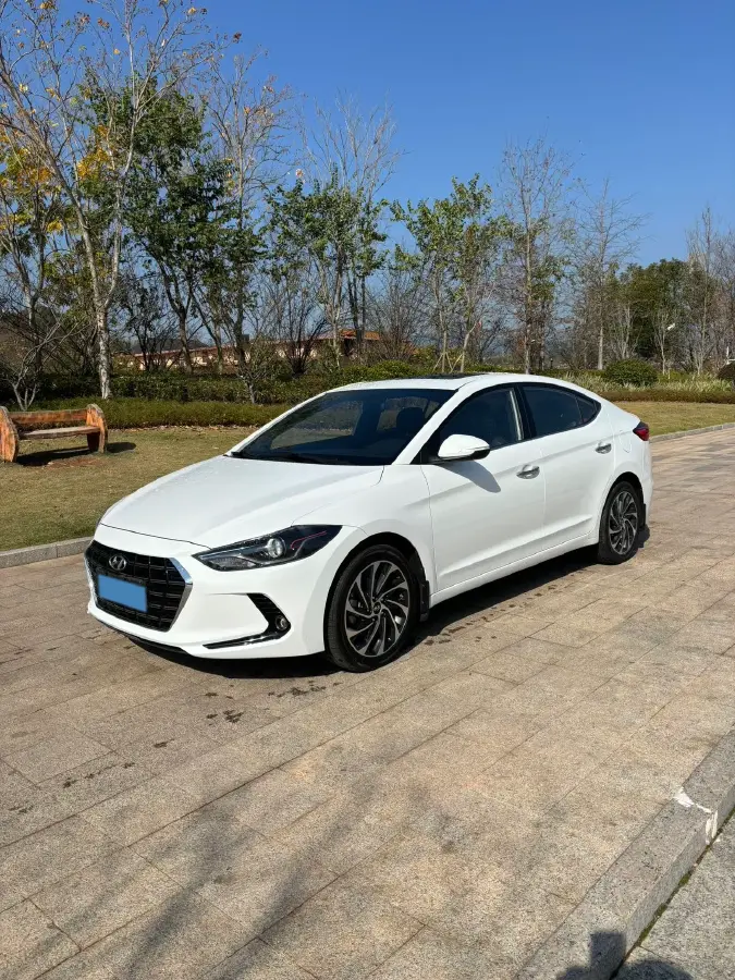 2019 Hyundai Elantra 1.4T 130HP L4 7DCT