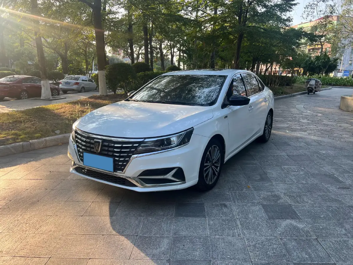 2019 Roewe i6 1.6L 125HP L4 CVT