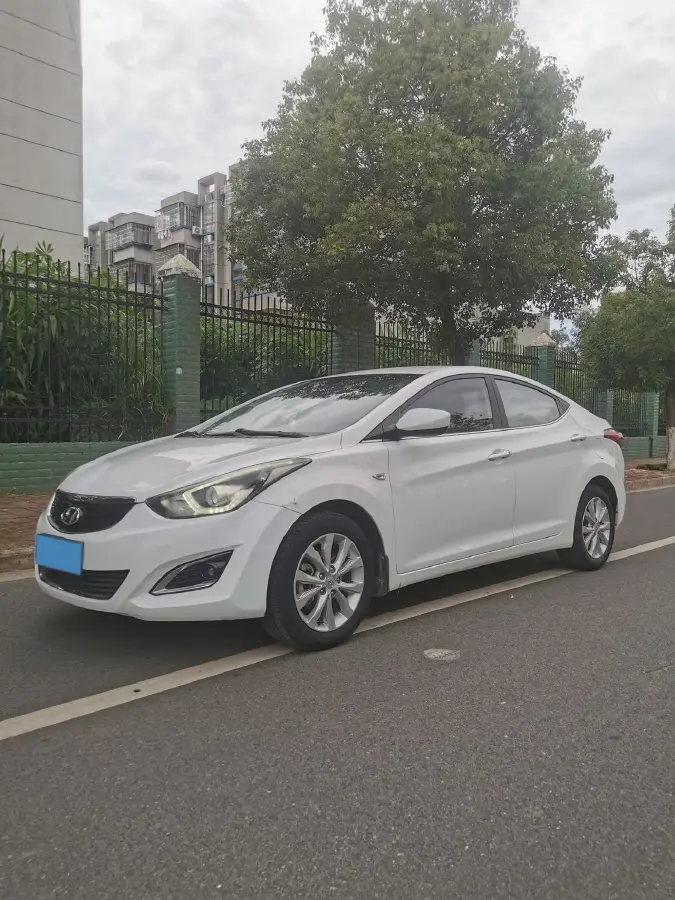 2016 Hyundai Elantra 1.6L 128HP L4 6AT