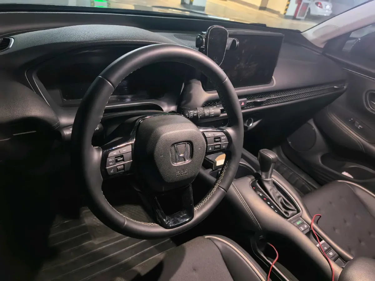 2023 Honda ZR-V 1.5T 182HP L4 CVT,autocango,china used car exporter,china ev exporter,chinese used car exporter,chinese used ev exporter