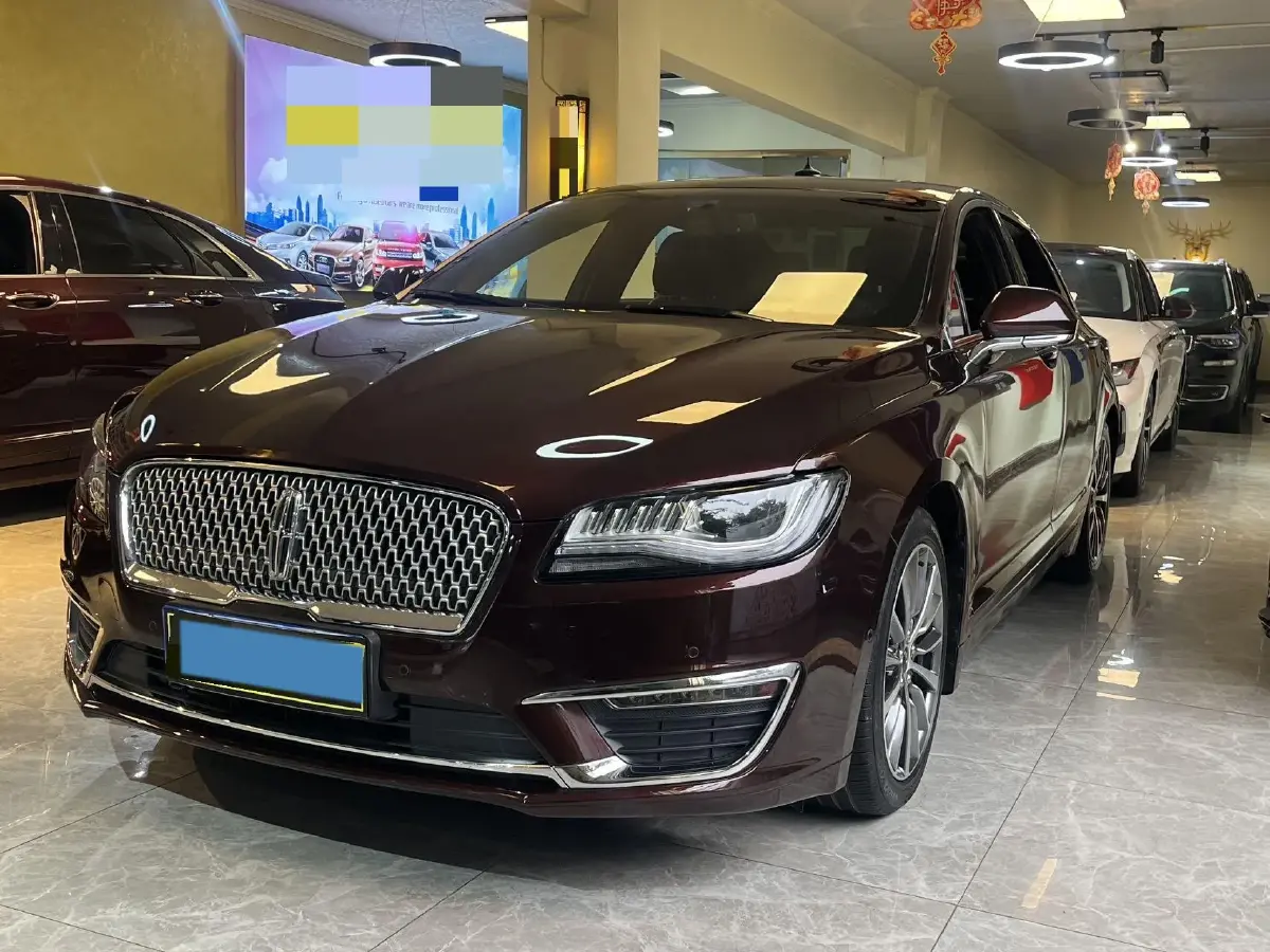 2019 Lincoln MKZ 2.0T 196HP L4 6AT