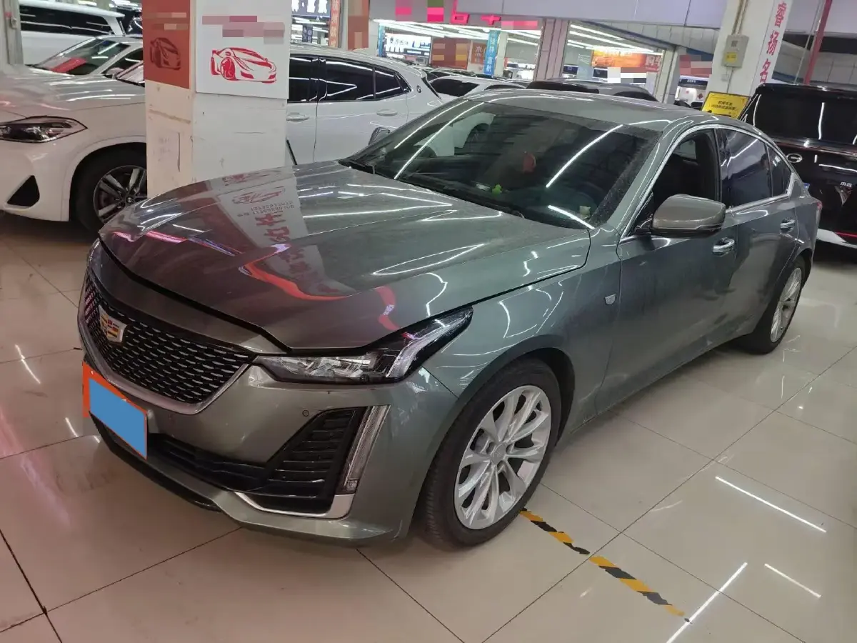 2022 Cadillac CT5 2.0T 237HP L4 10AT