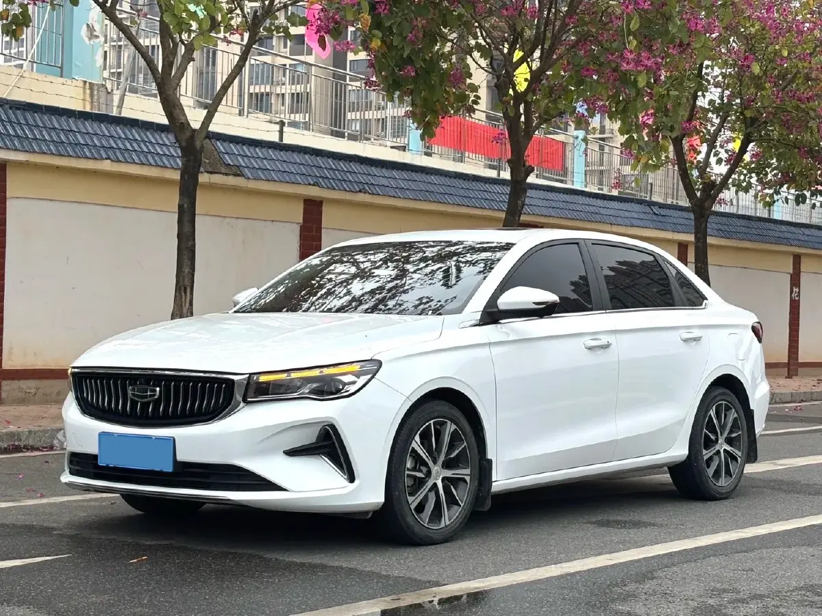 2023 Geely Emgrand 1.5L 127HP L4 CVT