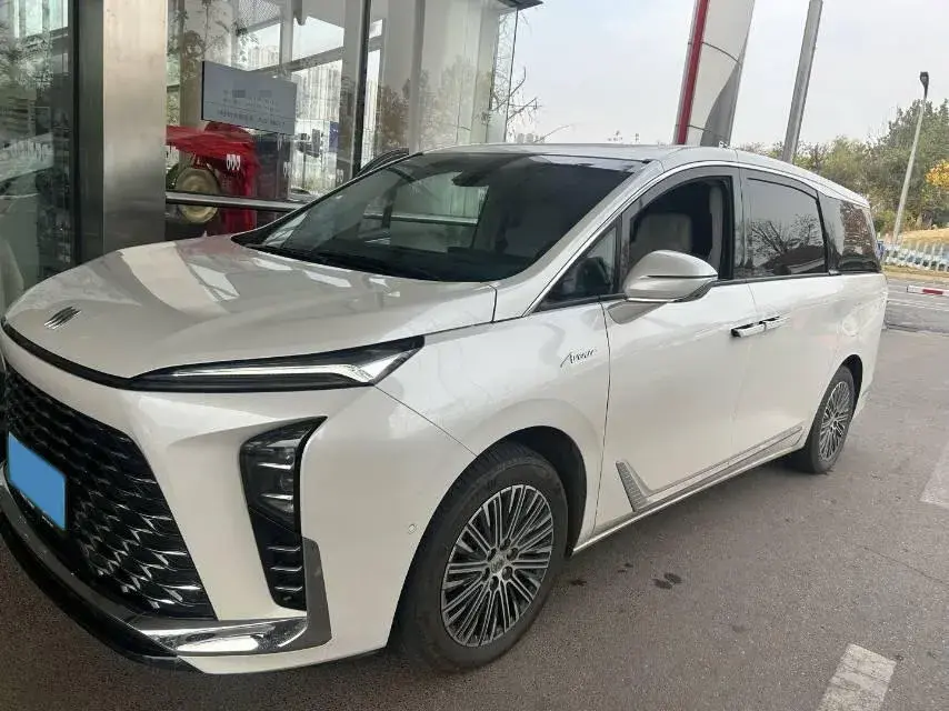 2024 Buick GL8 1.5T 180HP L4 2DHT PHEV 24.4KWH