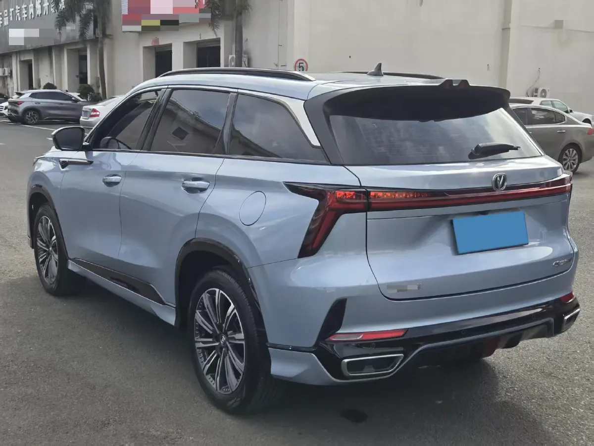 2023 ChangAn CS75 Plus 1.5T 188HP L4 8AT,autocango,china used car exporter,china ev exporter,chinese used car exporter,chinese used ev exporter