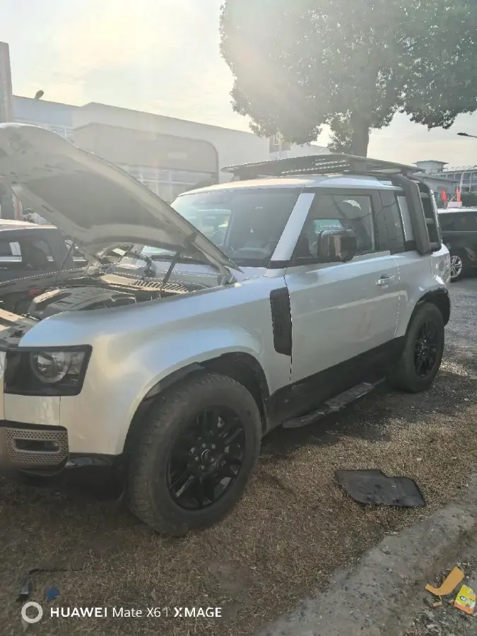 2021 Land Rover Defender 3.0T 400HP L6 8AT
