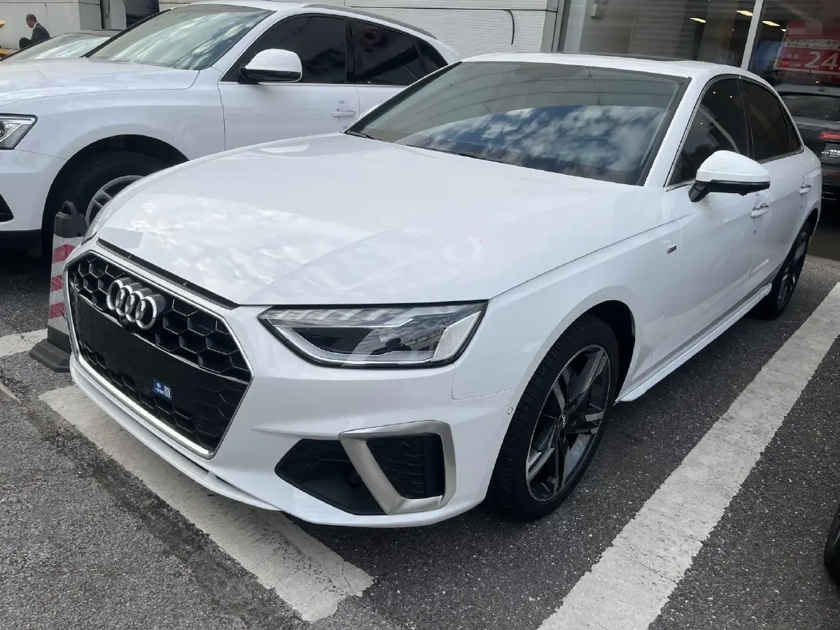 2020 Audi A4L 2.0T 190HP L4 7DCT