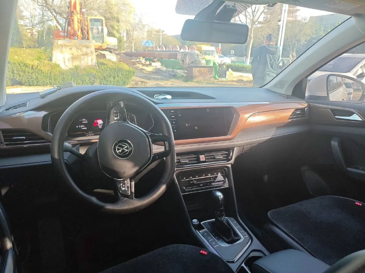 2022 Volkswagen Tharu 2.0T 186HP L4 7DCT,autocango,china used car exporter,china ev exporter,chinese used car exporter,chinese used ev exporter