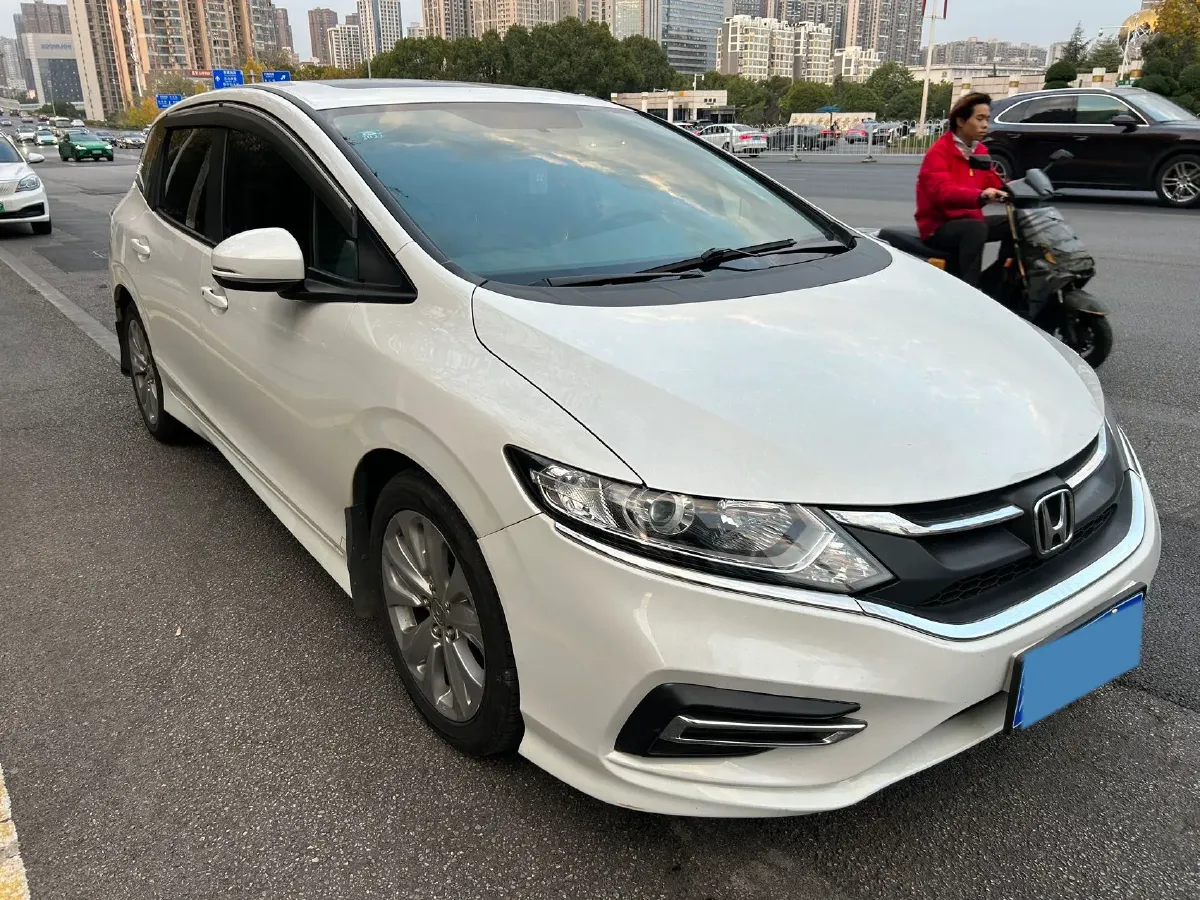 2020 Honda Jade 1.8L 141HP L4 5AT,autocango,china used car exporter,china ev exporter,chinese used car exporter,chinese used ev exporter