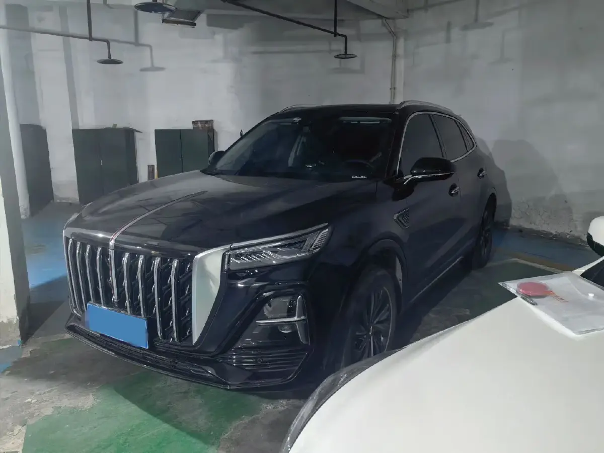 2023 HongQi HS5 2.0T 252HP L4 8AT