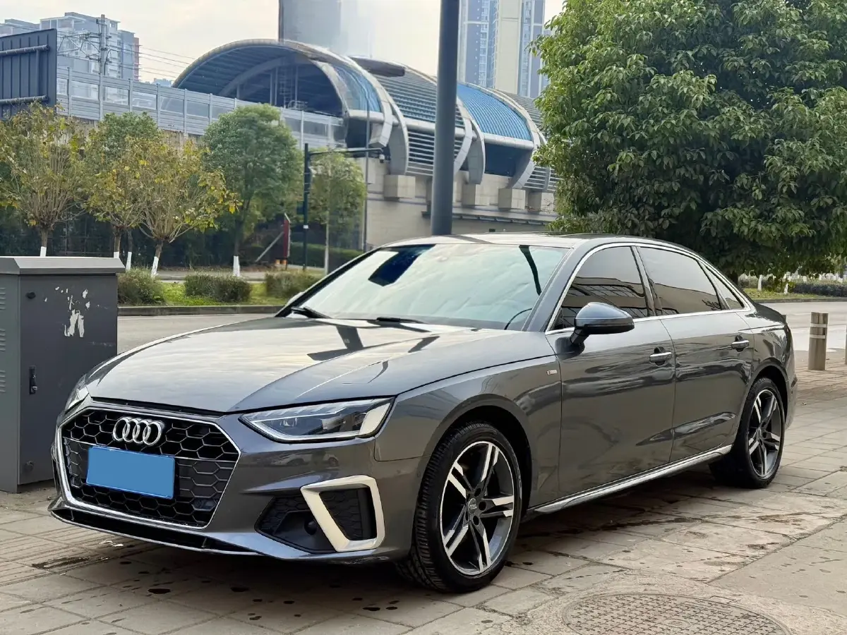 2020 Audi A4L 2.0T 190HP L4 7DCT