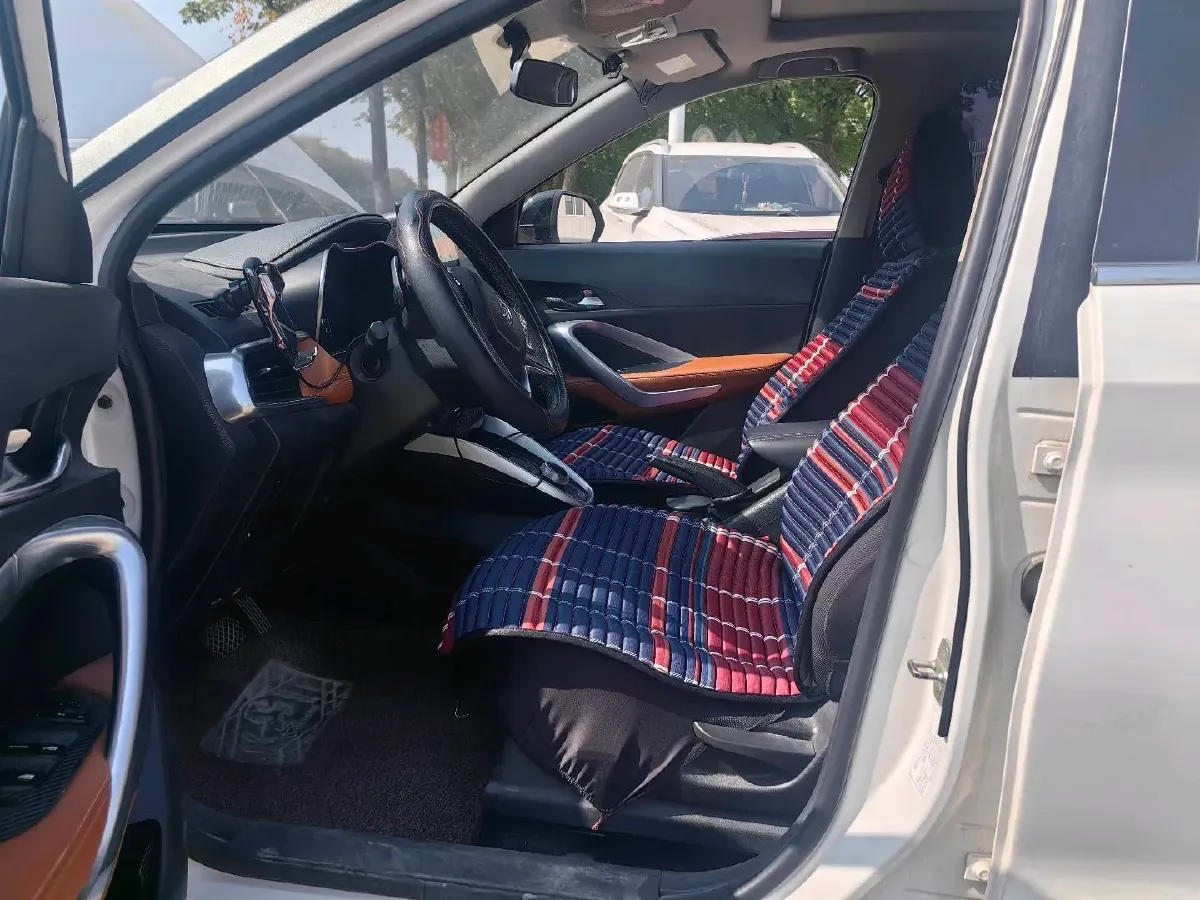 2019 Yema BoJun 1.5L 112HP L4 5MT,autocango,china used car exporter,china ev exporter,chinese used car exporter,chinese used ev exporter