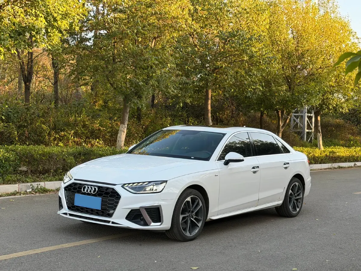 2024 Audi A4L 2.0T 190HP L4 7DCT