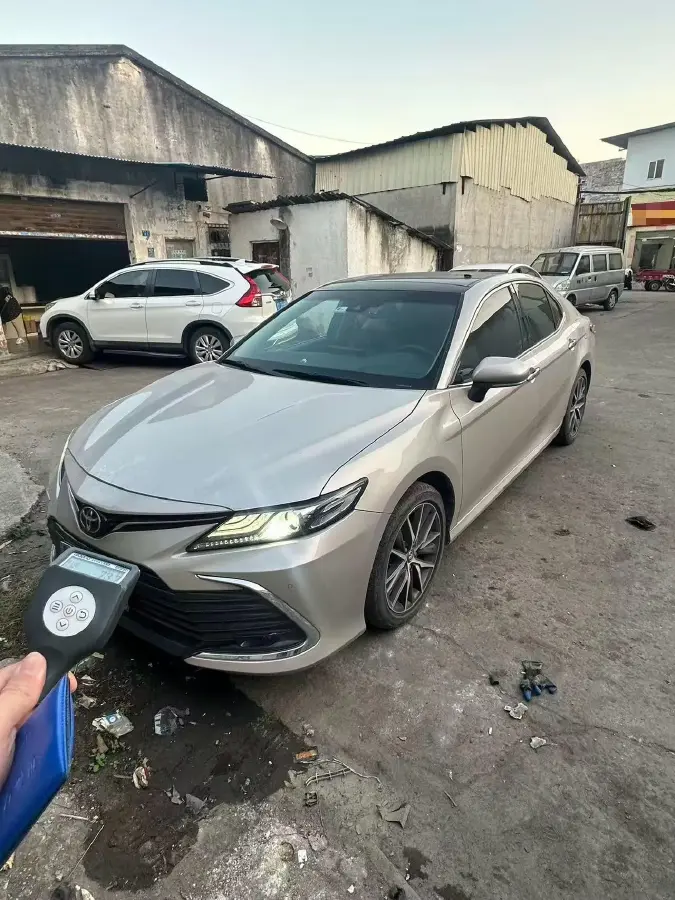 2021 Toyota Camry 2.5L 209HP L4 8AT