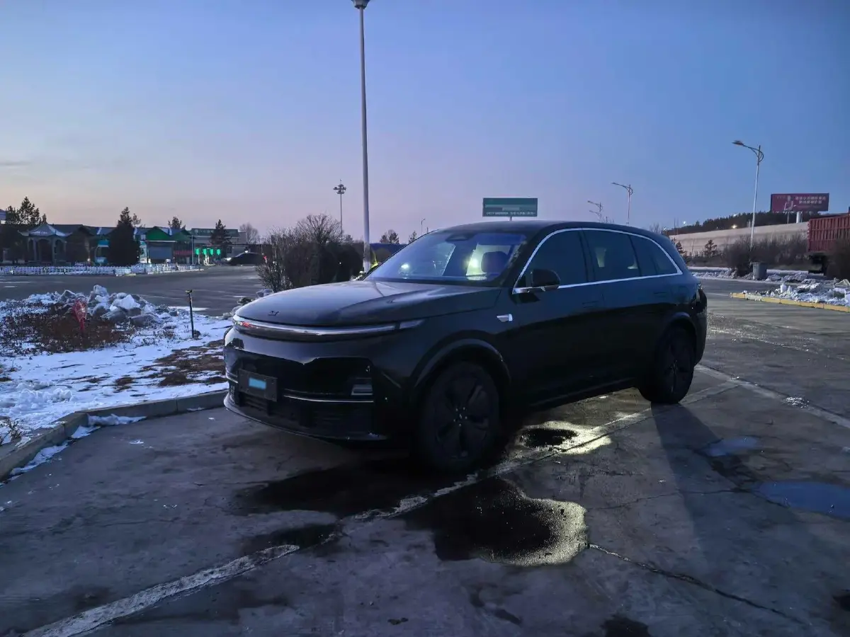 2024 MG Cyberster BEV 64KWH