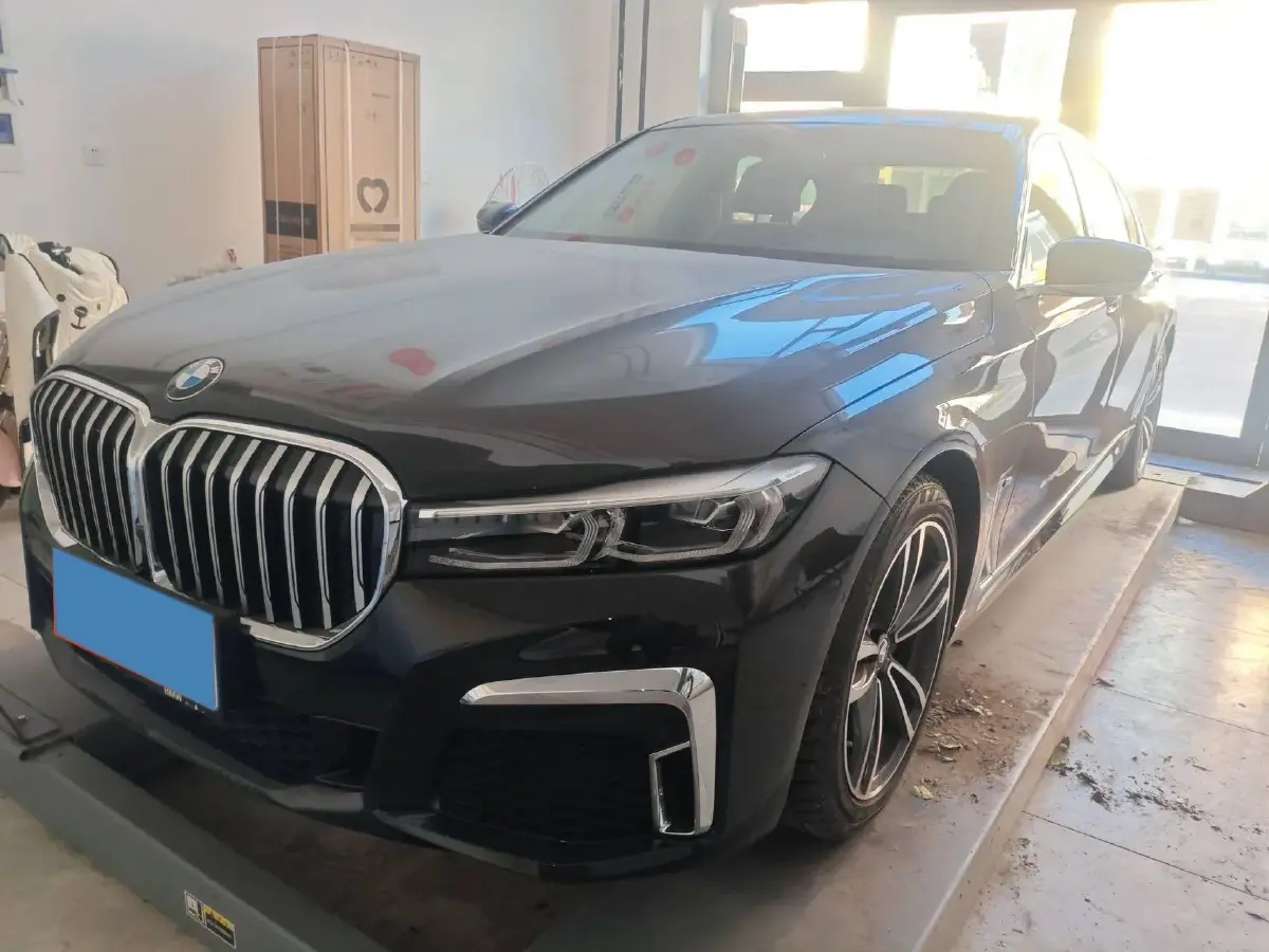 2021 BMW 7 Series 2.0T 265HP L4 8AT