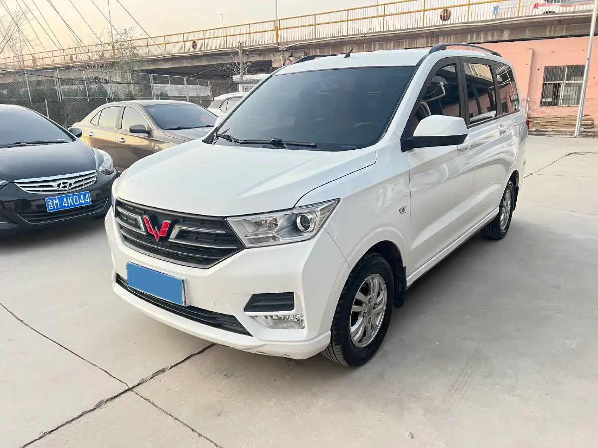 2019 WuLing HongGuang 1.5L 99HP L4 6MT