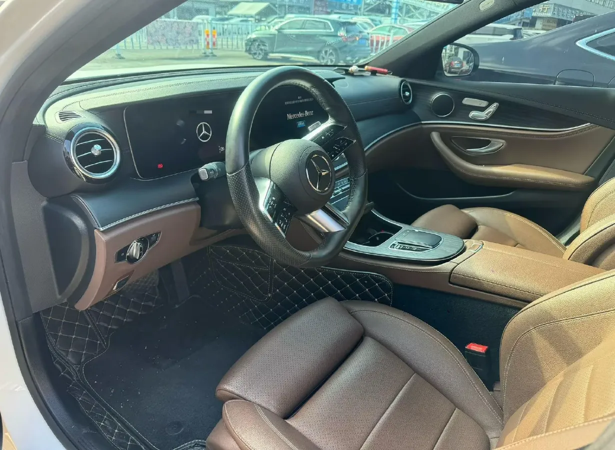 2023 Mercedes-Benz E Class 2.0T 211HP L4 9AT PHEV 25.4KWH,autocango,china used car exporter,china ev exporter,chinese used car exporter,chinese used ev exporter