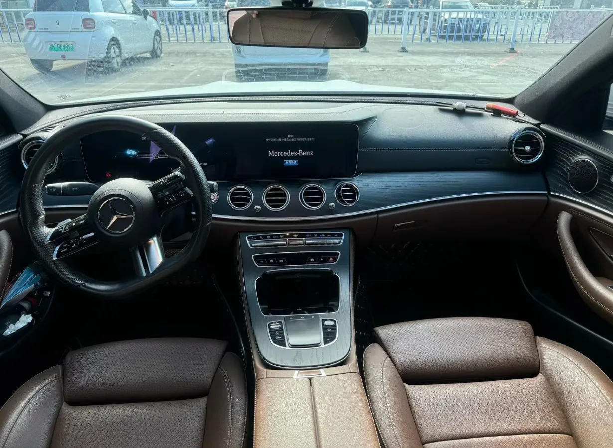 2023 Mercedes-Benz E Class 2.0T 211HP L4 9AT PHEV 25.4KWH,autocango,china used car exporter,china ev exporter,chinese used car exporter,chinese used ev exporter