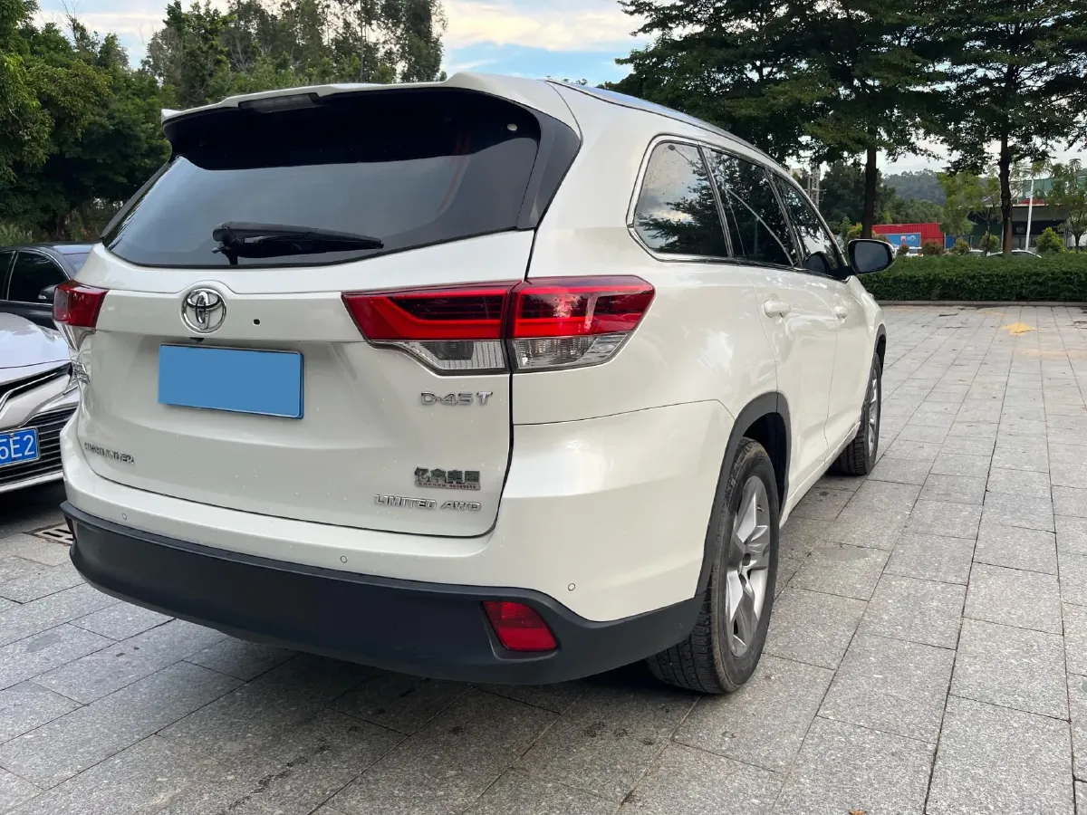 2019 HanTeng V7 1.5T 156HP L4 6AT,autocango,china used car exporter,china ev exporter,chinese used car exporter,chinese used ev exporter
