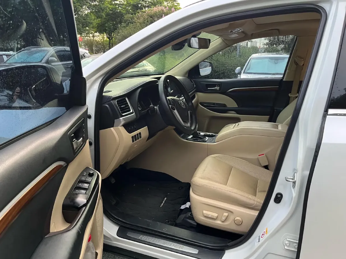 2019 HanTeng V7 1.5T 156HP L4 6AT,autocango,china used car exporter,china ev exporter,chinese used car exporter,chinese used ev exporter