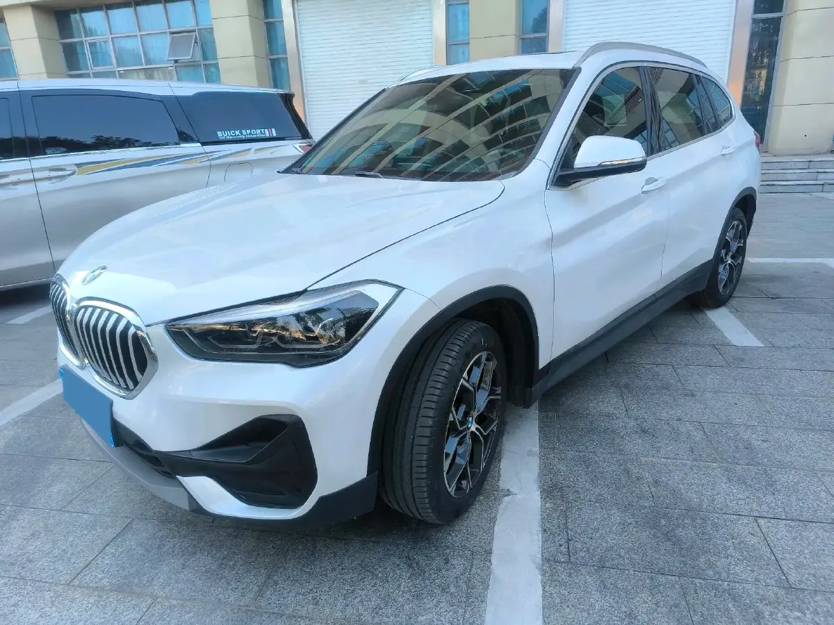 2021 BMW X1 2.0T 192HP L4 7DCT
