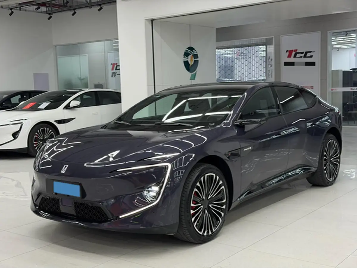 2025 Avatr 12 1.5T 156HP L4 REEV 39.05KWH