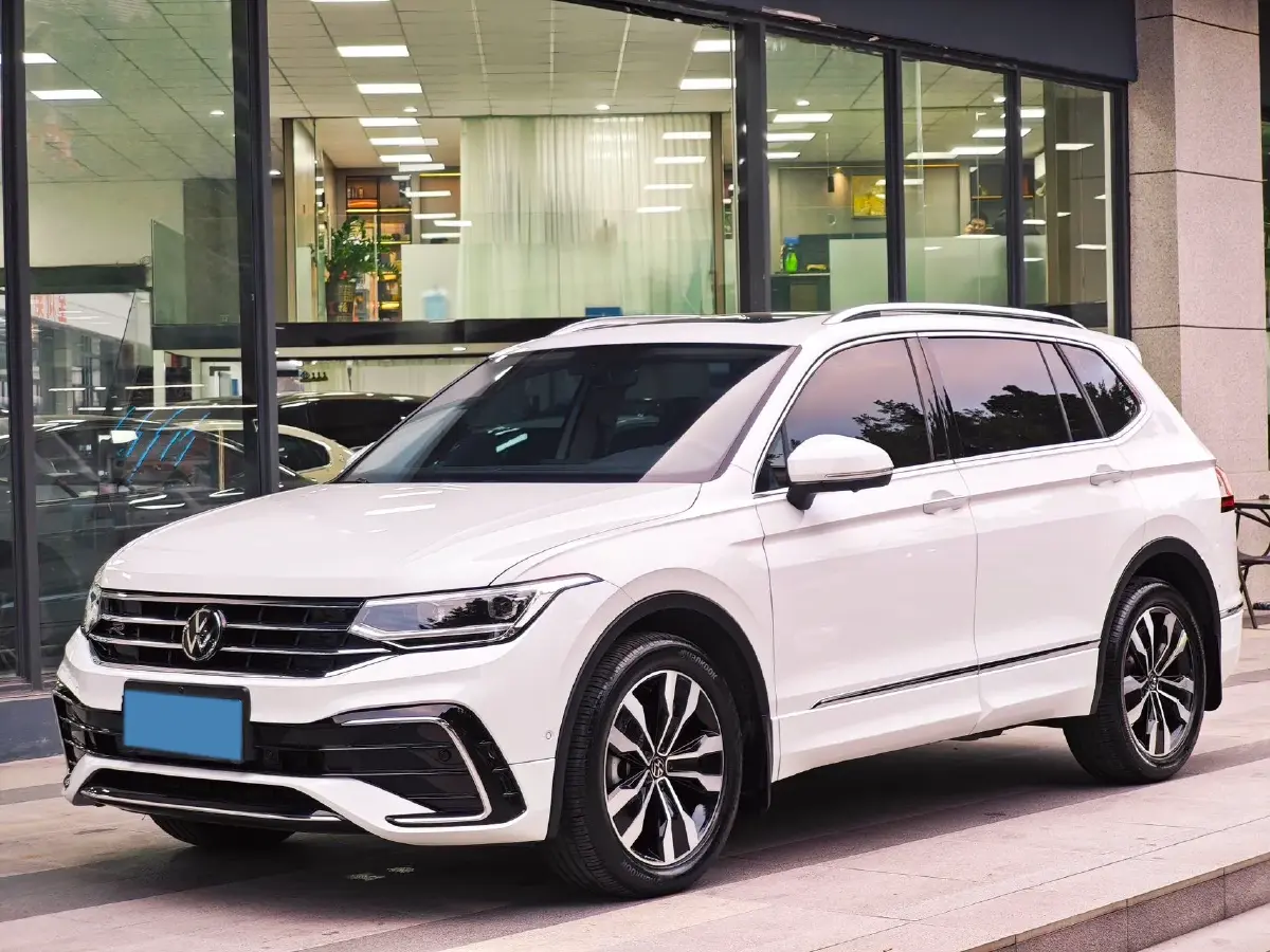 2024 Volkswagen Tiguan L 2.0T 186HP L4 7DCT