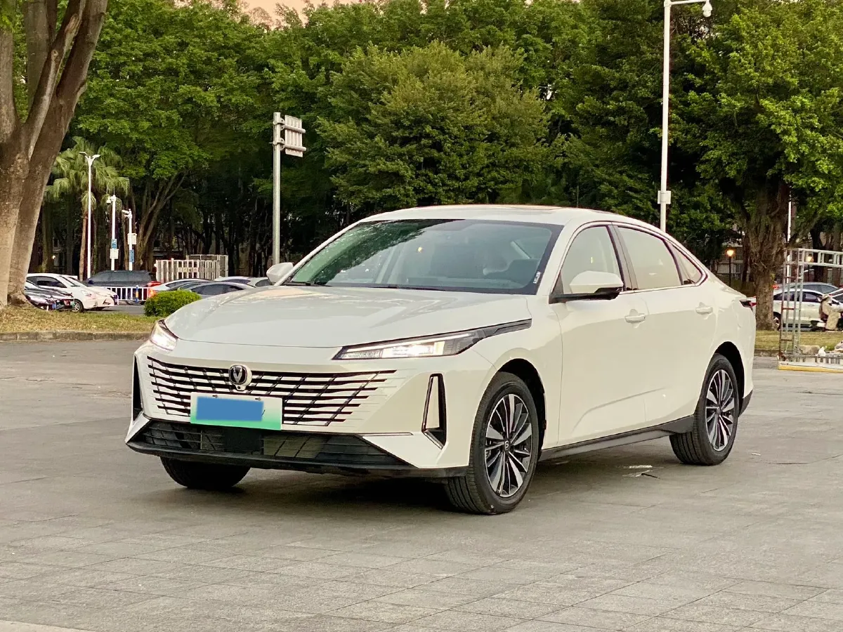 2025 ChangAn EadoPHEV 1.5L 98HP L4 E-CVT PHEV,autocango,china used car exporter,china ev exporter,chinese used car exporter,chinese used ev exporter