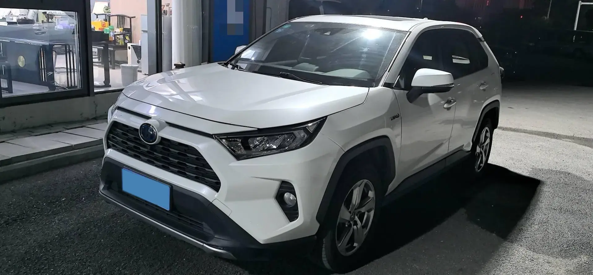 2020 Toyota RAV4 2.5L 178HP L4 E-CVT Hybrid