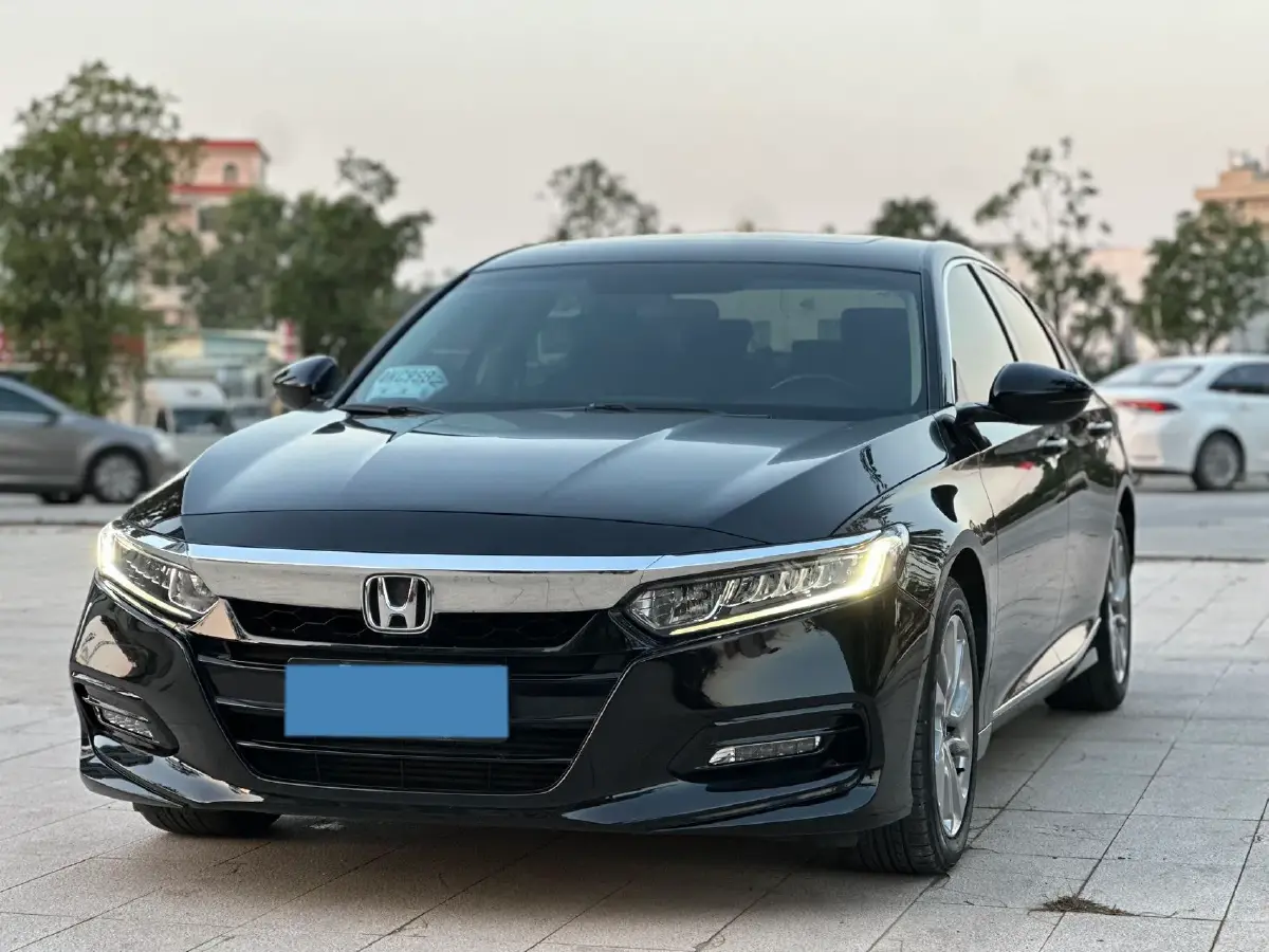 2018 Honda Accord 1.5T 194HP L4 CVT