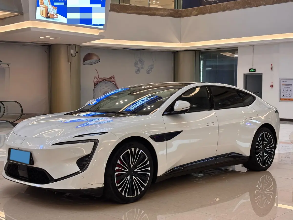 2025 Avatr 12 1.5T 156HP L4 REEV 39.05KWH