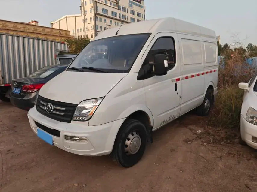 2021 MAXUS XinTu V80 2.0T 127HP L4 6MT