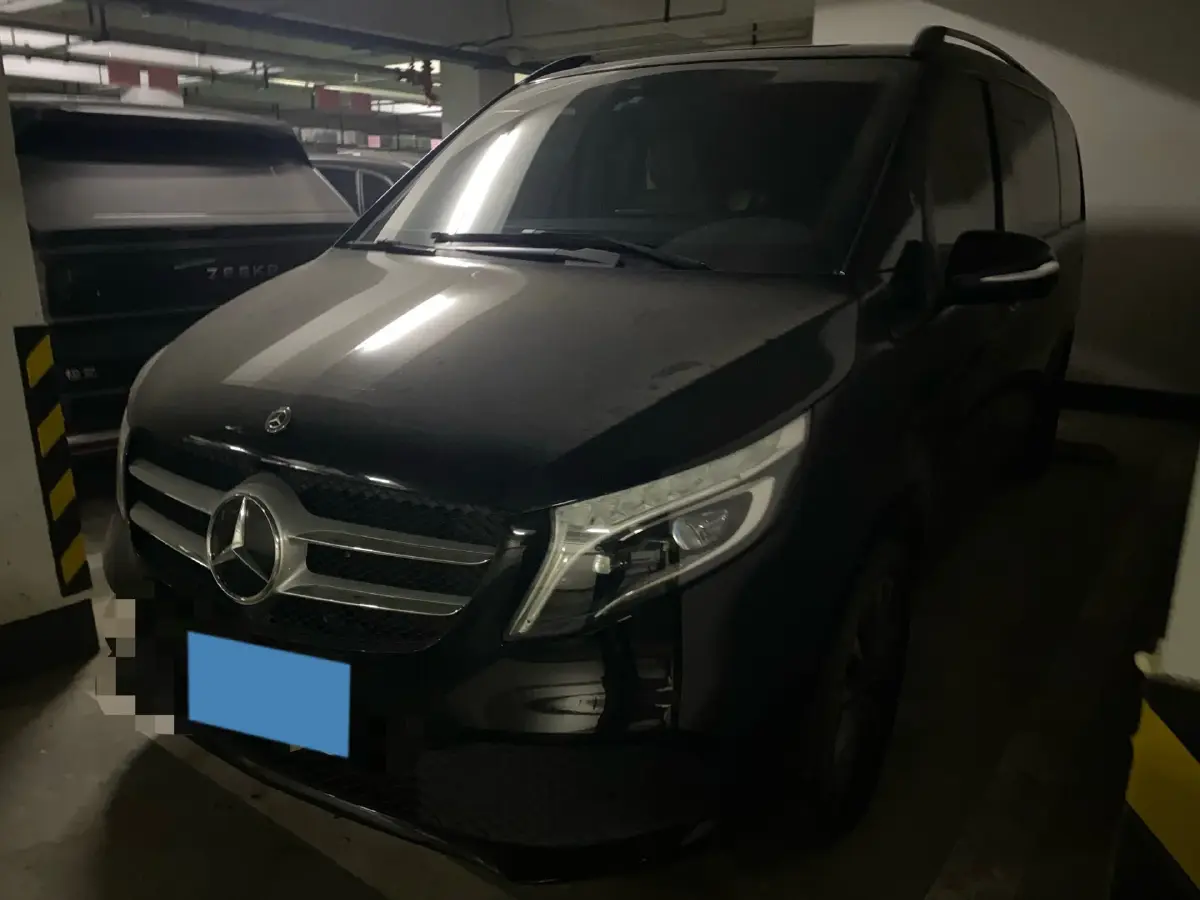 2021 Mercedes-Benz V Class 2.0T 211HP L4 9AT 2021 Mercedes-Benz V Class 2.0T 211HP L4 9AT