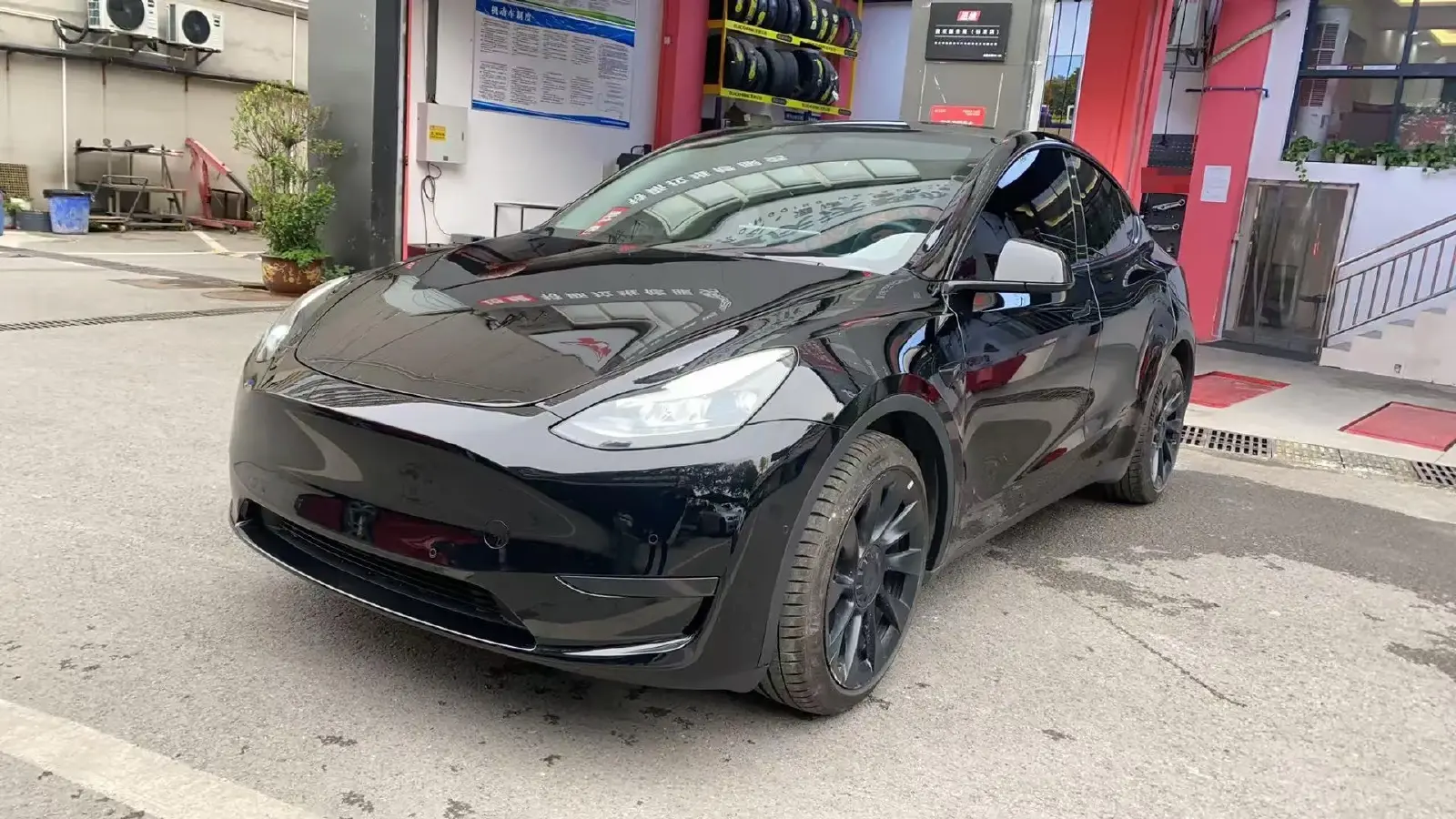 2022 Tesla Model Y BEV 60KWH