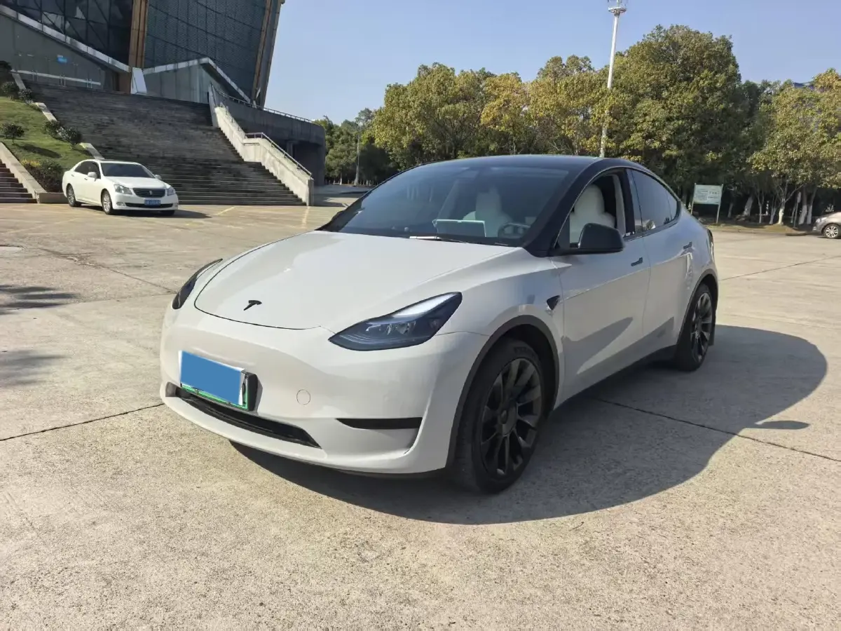2022 Tesla Model Y BEV 60KWH