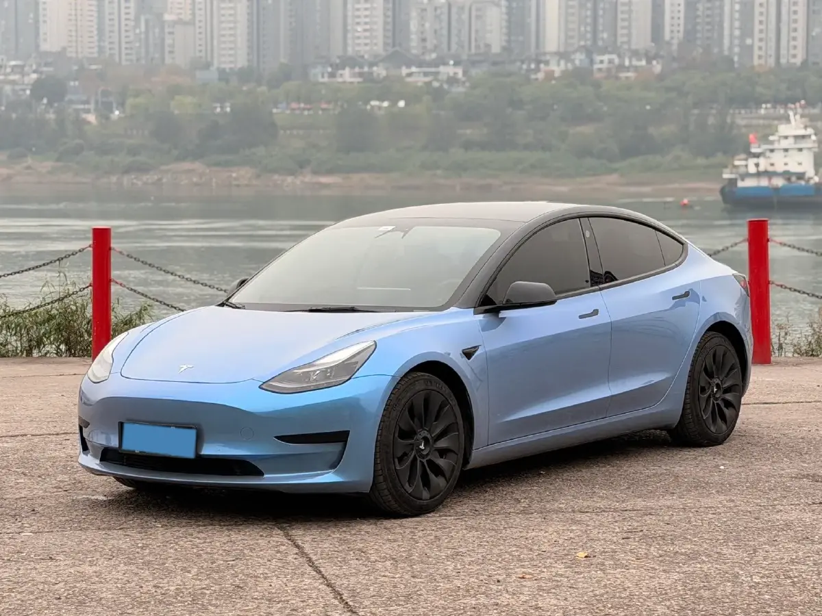 2022 Tesla Model 3 BEV 60KWH